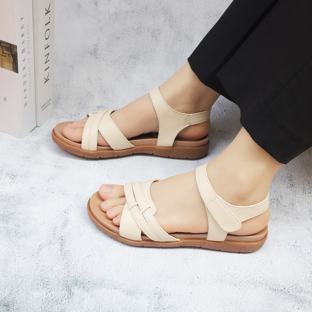 Những Đôi Sandal Mùa Hè Đang Được Nàng Sành Điệu Săn Đón
